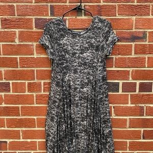 MATTI MAMANE SCOOP NECK SHORT SLEEVE LANGELOOK PLEADED DRESS SIZE SMALL